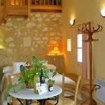 Logis De Poellier בית הארחה 3*