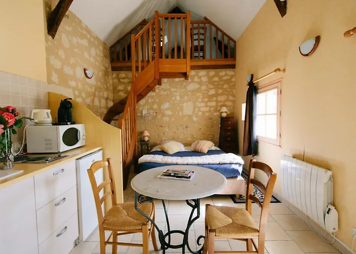 Logis De Poellier 度假居 Baugé